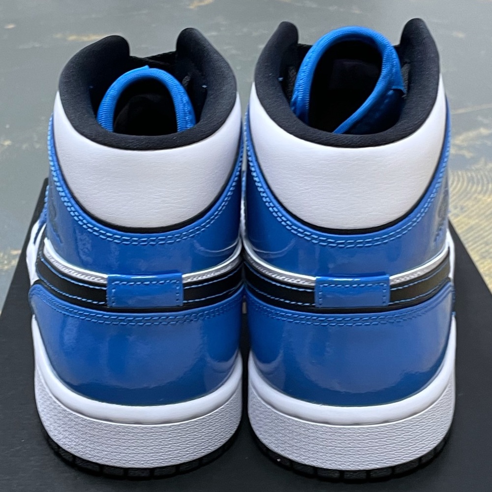 Nike Air Jordan 1 Mid SE Signal Blue DD6834-402 10 Patent Leather - Picture 8 of 11